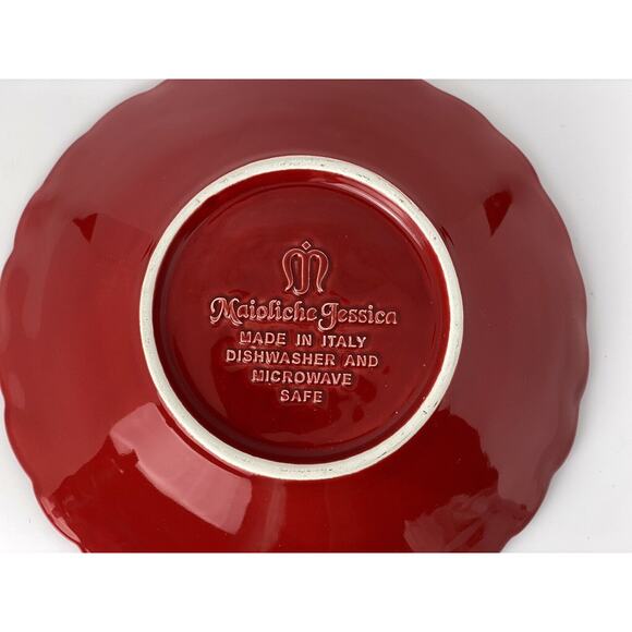 Maioliche Jessica Christmas Themed Red 9” Scalloped Edge Bowl Made In Italy - Picture 6 of 6